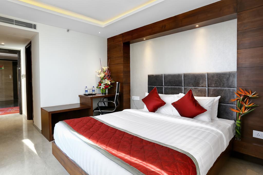 Bhagini Icon Premier Hotel Бангалор Экстерьер фото